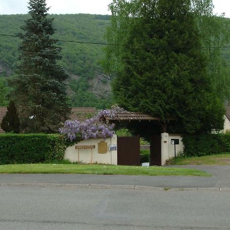 Chalet Meleze Etapeboisee Fumay Exterior foto